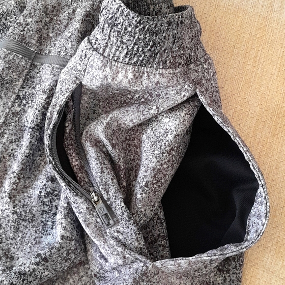 Lululemon Pace Breaker Short - Brand New! - Picture 8 of 10